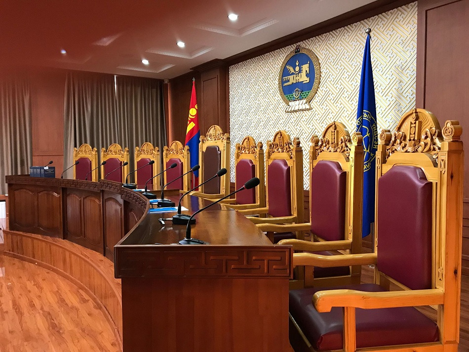 Цэцийн хуралдааныг 7 хоногийн өмнө төрийн төв хэвлэлд нийтэлж зарлахаар хуульд заасан хугацааг ҮХЦ баримтлаагүй байна